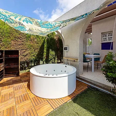 Elegant With Jacuzzi Loi Charls In Affittacamere