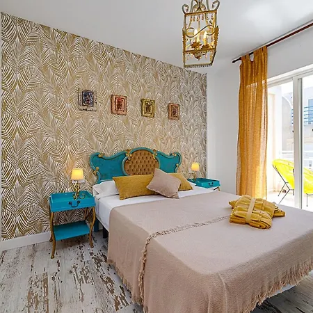 Affittacamere Elegant With Jacuzzi Loi Charls In 3*