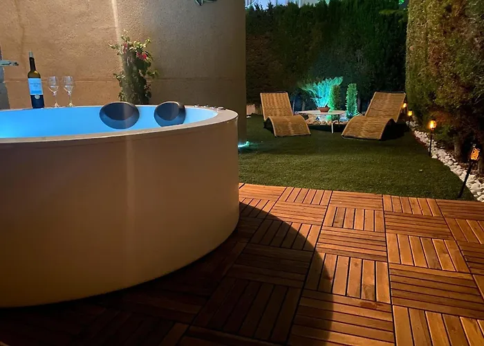 Elegant With Jacuzzi Loi Charls In 托雷维耶哈