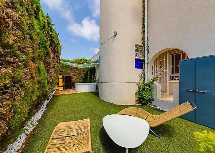 Elegant With Jacuzzi Loi Charls In 招待所 3*