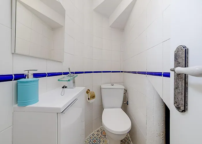 Elegant With Jacuzzi Loi Charls In 招待所